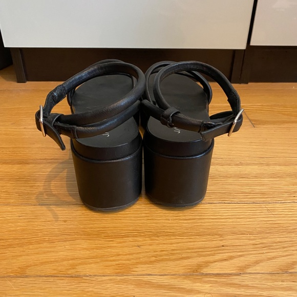 J/Slides Quilted Platform Sandal - Picture 4 of 5